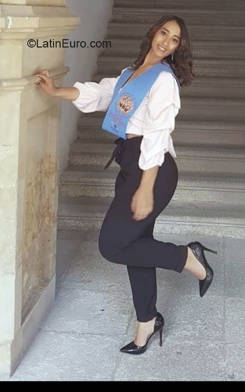 Date this nice looking Dominican Republic girl Jenny from La Vega DO39669