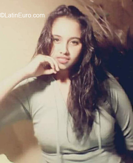 Date this foxy Peru girl Pamela from Lima PE1850