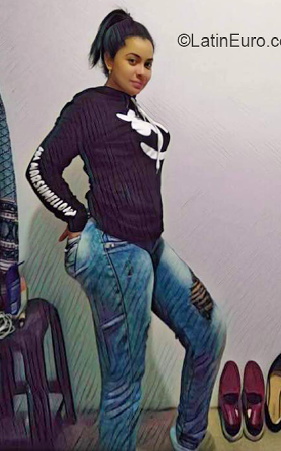 Date this gorgeous Peru girl Sophi from Lima VE3898