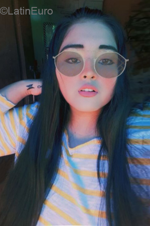 Date this pretty Bolivia girl Abigail from Santa Cruz BO115