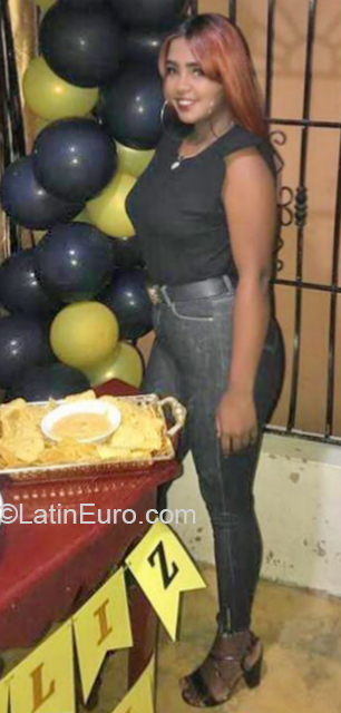 Date this exotic Dominican Republic girl Yaineri from Santo Domingo DO39731