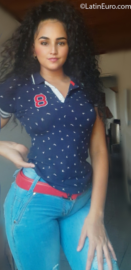 Date this pretty Costa Rica girl Alejandra from San Jose CR491