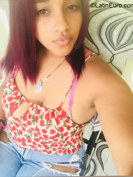 Date this good-looking Dominican Republic girl Skarlen from Santiago De Los Caballeros DO39833