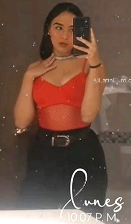 Date this lovely Colombia girl Sofia from Bogotá CO30276