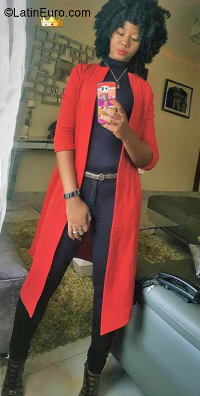 Date this georgeous Dominican Republic girl Shaida from Santo Domingo DO39863