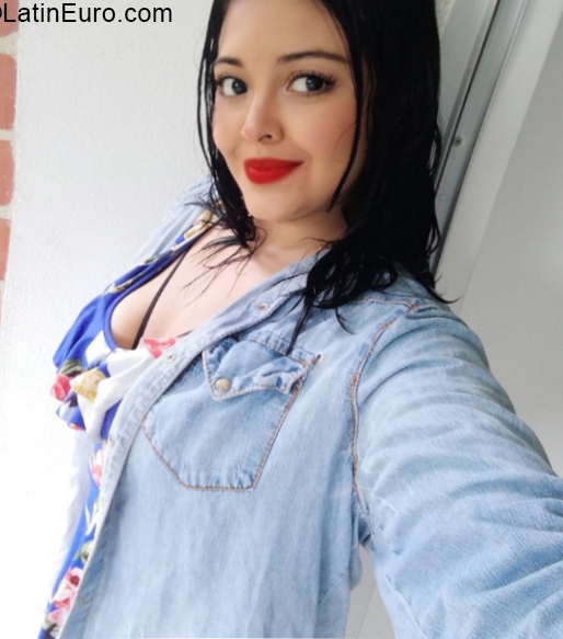 Date this hard body Colombia girl Dannie from Cali CO30345