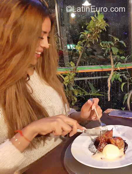 Date this gorgeous Italy girl Adriana from Milan IT348