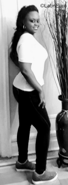 Date this tall Dominican Republic girl Ana from San Pedro De Macoris DO39903