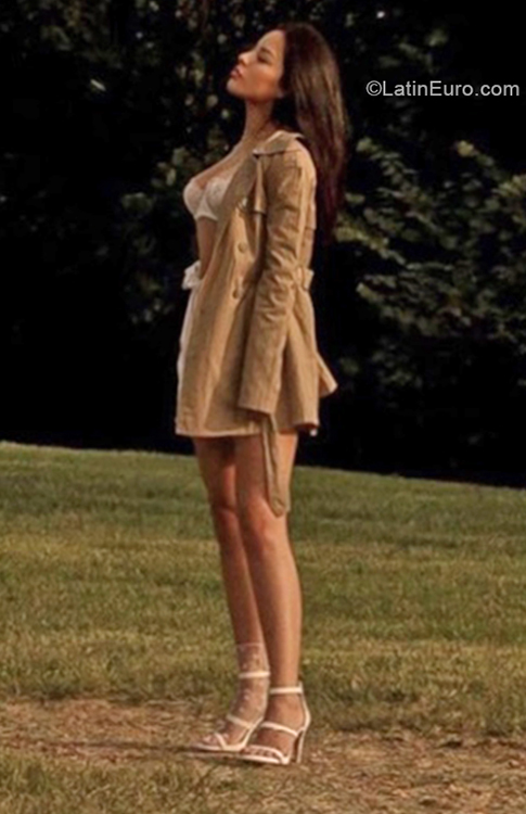 Date this hot Peru girl Dania from Peru PE1890