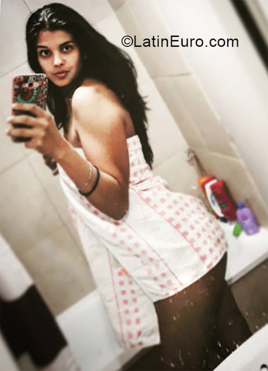 Date this hot Chile girl Sahara from Concepcion CL276