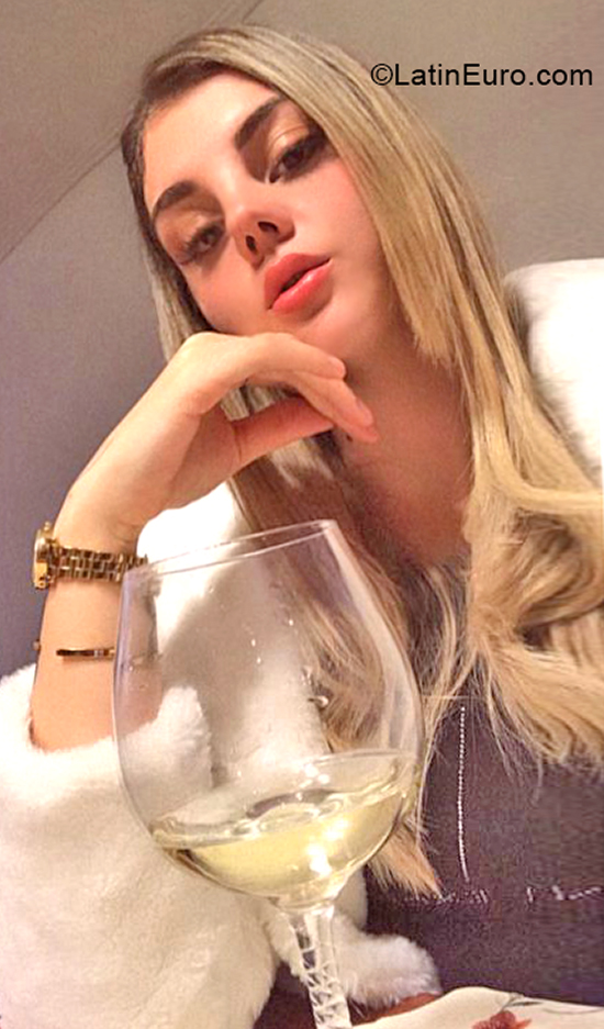 Date this hot United States girl Sabrina from Miami US21335