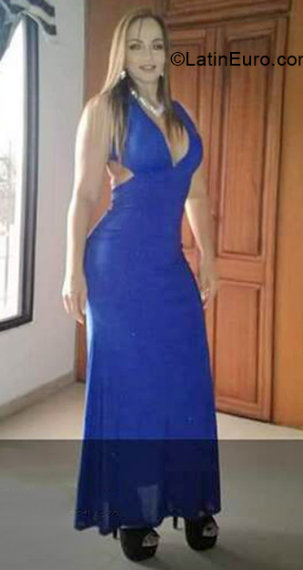 Date this voluptuous Colombia girl Claudia patrici from Cali CO30445