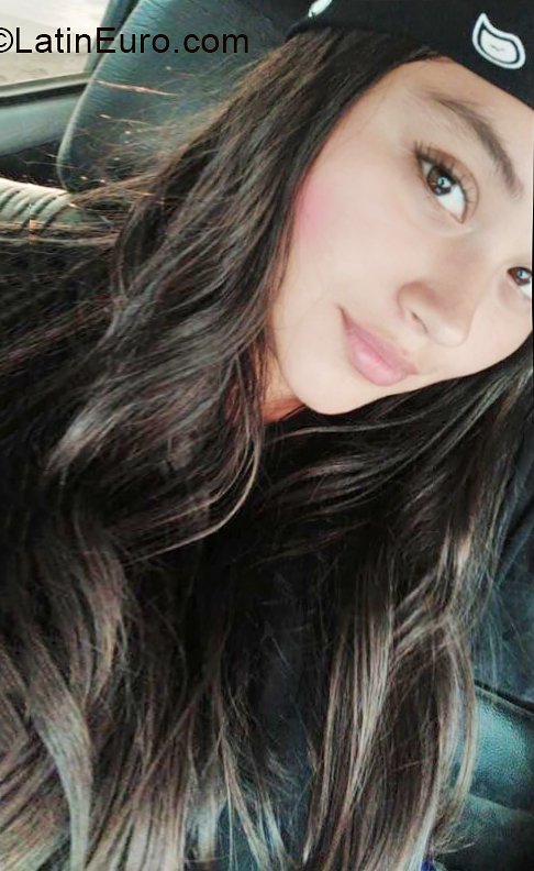 Date this stunning Peru girl Karen from Lima PE1897