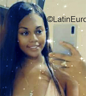 Date this attractive Colombia girl Coralain from Buenaventura CO30568