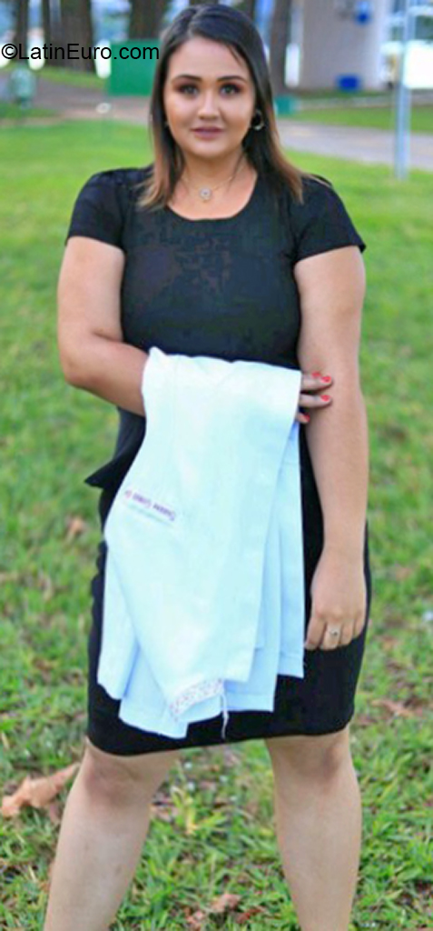 Date this young Brazil girl Suzane from Brasilia BR11420