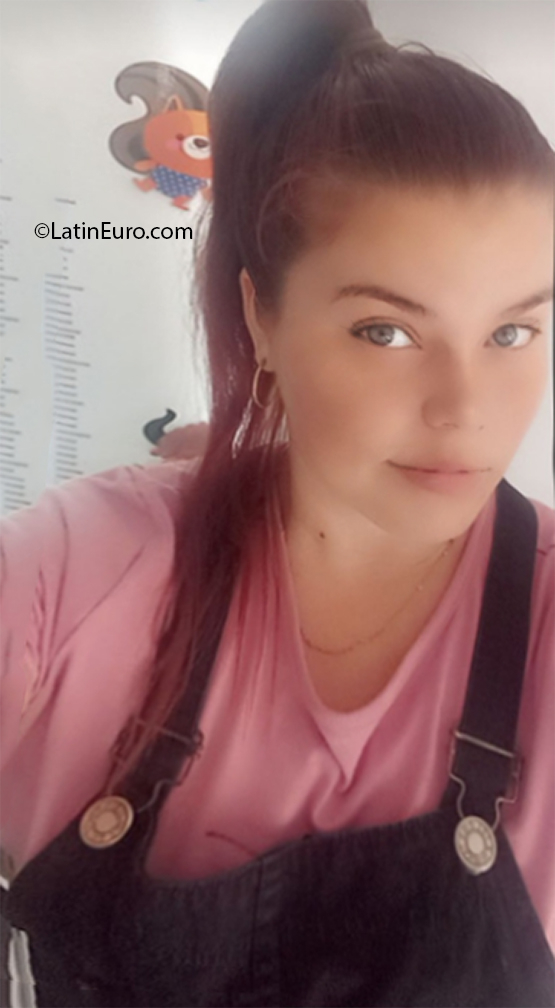 Date this stunning Colombia girl Meral from Cucuta CO30660