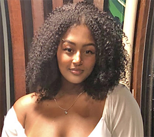 Date this sultry Brazil girl Pamela from Rio de Janeiro BR11424