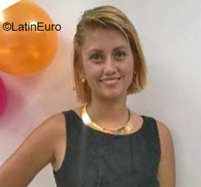 Date this nice looking Costa Rica girl Maria jose from San Jose CR482