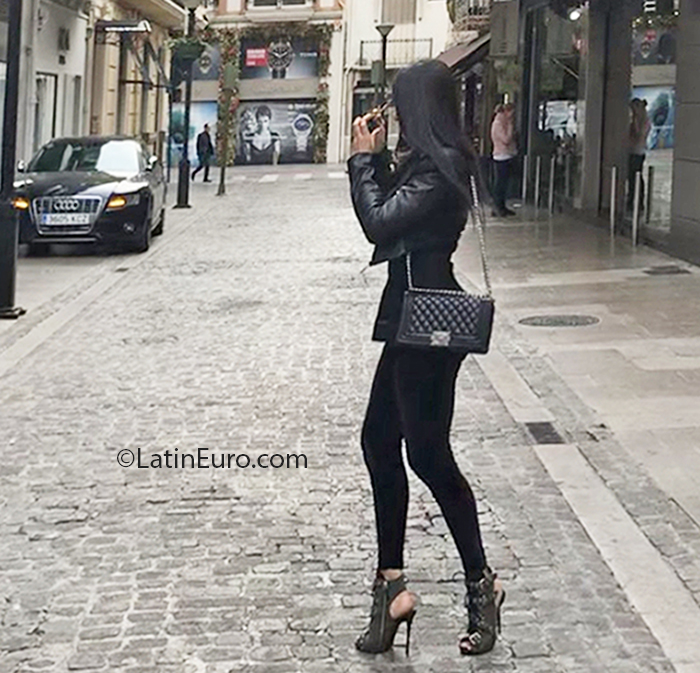 Date this cute Spain girl Mari from Valencia ES646