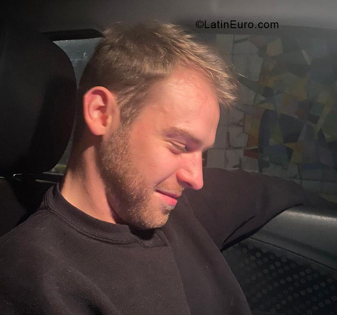 Date this charming Belgium man Bnd from Liège BE140