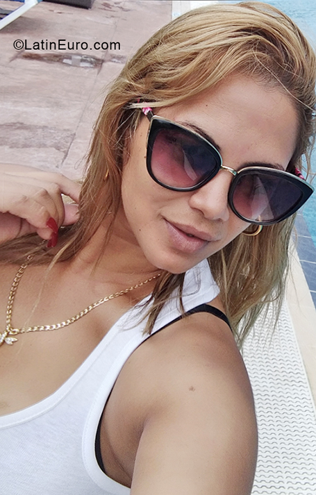 Date this passionate Cuba girl Lia from  CU787