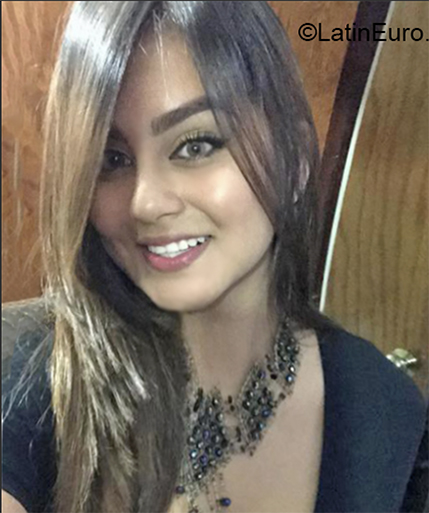 Date this georgeous El Salvador girl Isabel from San Salvador SV171