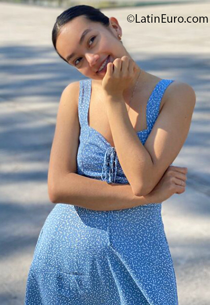 Date this pretty Mexico girl Laura from Mexico City MX2480