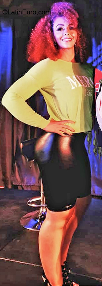 Date this lovely Colombia girl Maria from Bogota CO33809