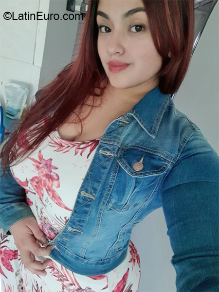 Date this good-looking Spain girl Astrid from LANZAROTE, ARRECIFE, CANARIAS ES668