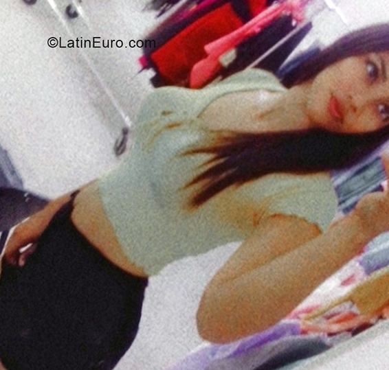 Date this cute Venezuela girl Greidi from Punta De Mata VE4106