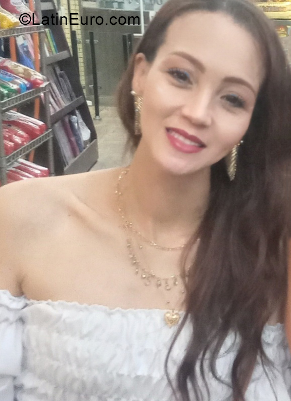 Date this charming Brazil girl Leila from Mogi Das Cruzes BR11548