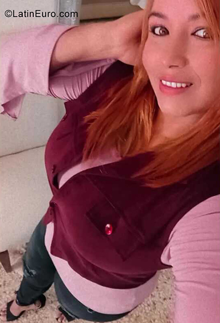 Date this sensual Dominican Republic girl Dilenia from Santo Domingo DO40612