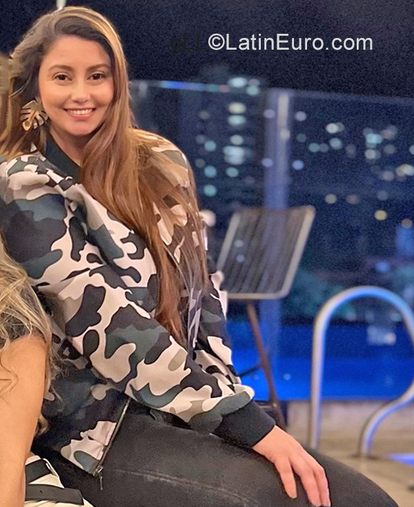 Date this foxy Colombia girl Paula from Medellin CO31111