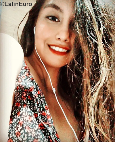 Date this pretty Peru girl Linda from Lima PE1971