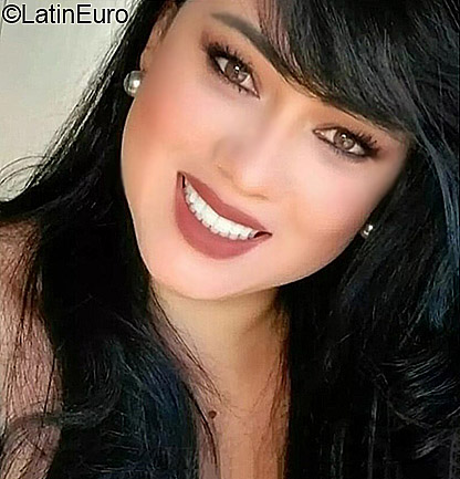 Date this gorgeous French Southern Territories girl Mar from Paris BR11603