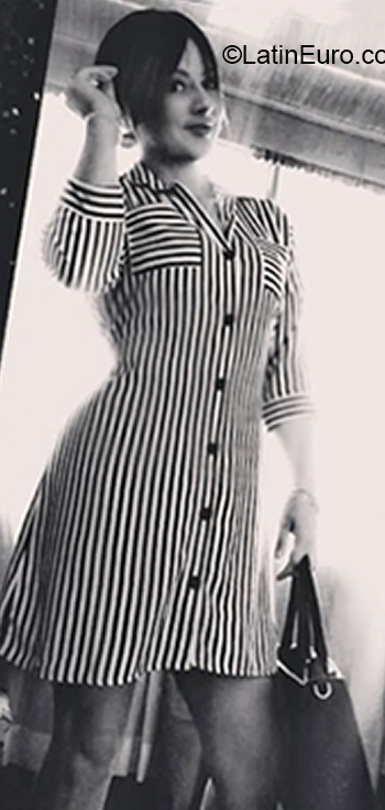 Date this hot Costa Rica girl Millena from San Jose CR502