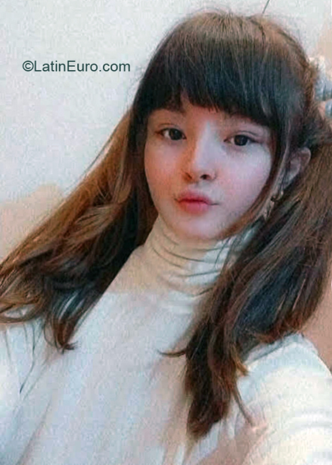 Date this delightful Argentina girl Magalie from Buenos Aires AR848