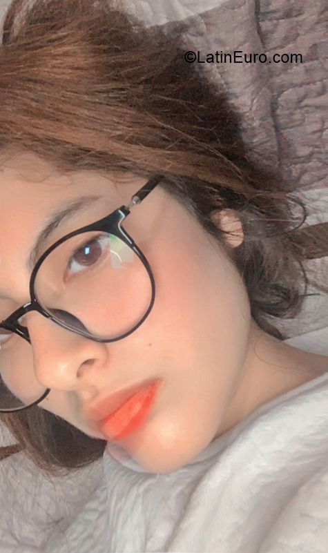 Date this gorgeous Peru girl Adri from Lima PE1979