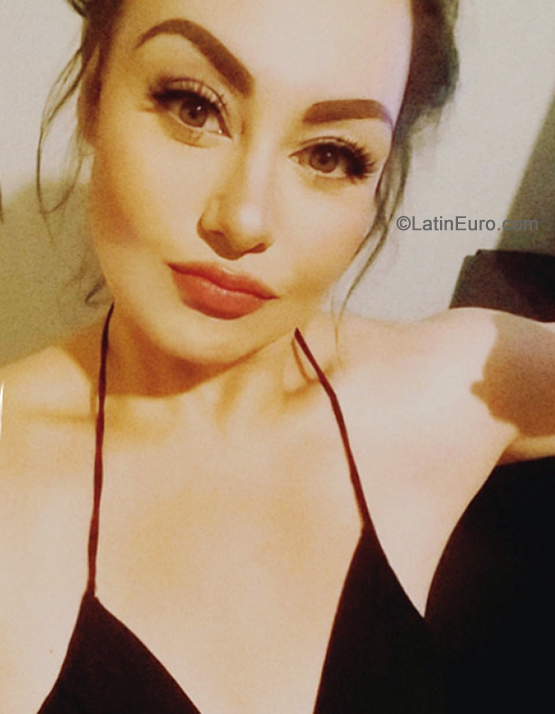 Date this charming Mexico girl Belen from Guadalajara MX2564