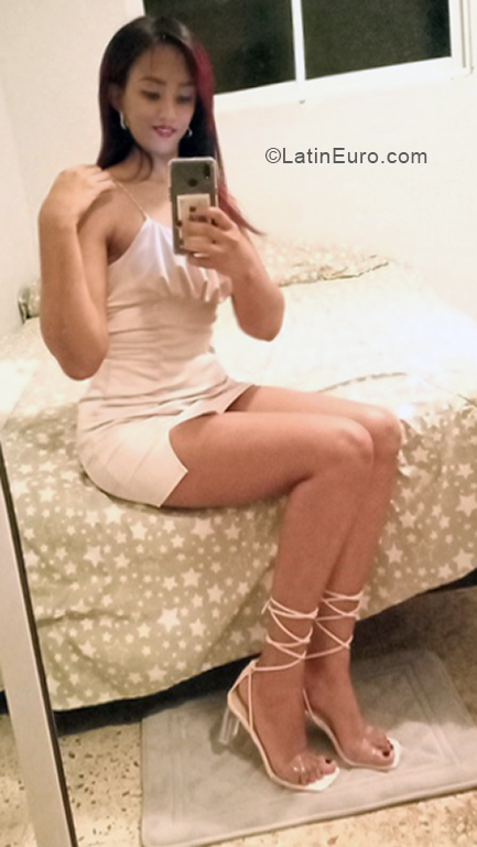 Date this exotic Dominican Republic girl Unica from Santiago De Los Caballeros DO40643