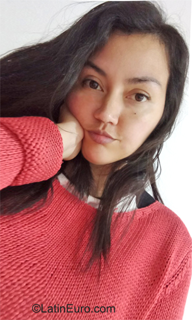 Date this sensual Peru girl Luna from Lima PE1988