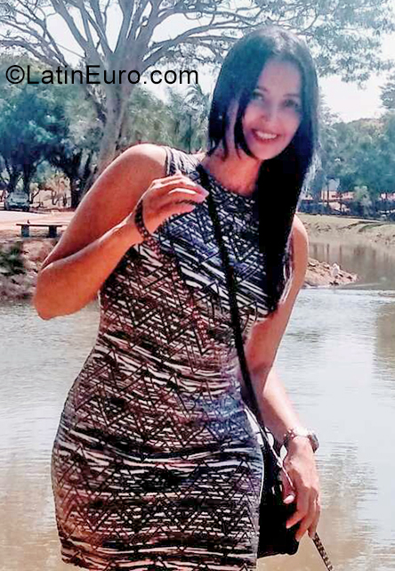 Date this cute Brazil girl Ail from Sao Paulo BR11850