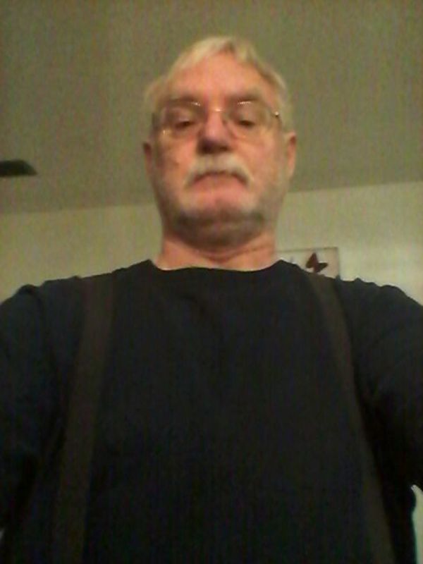 Date this attractive Canada man Michael from Vancouver CA872