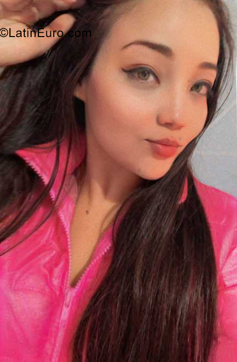 Date this funny Brazil girl Rafaely from Belem BR11873