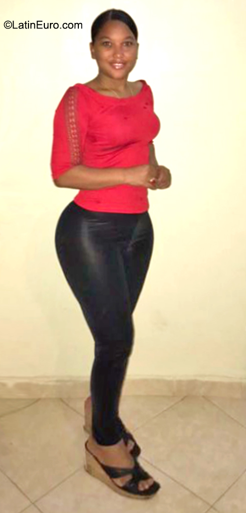 Date this charming Dominican Republic girl Yaniris from Santiago DO40845