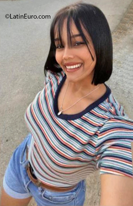 Date this voluptuous Dominican Republic girl Blanca from Mao Valverde DO40896