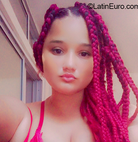 Date this sultry Dominican Republic girl Dhayana from Santo Domingo DO40929