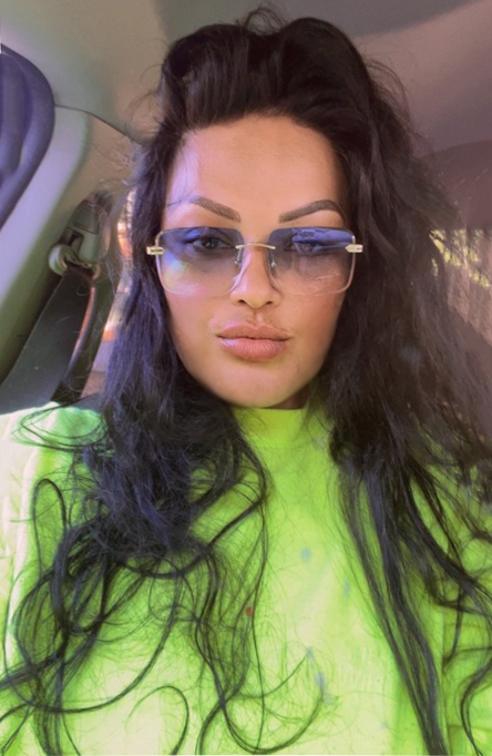 Date this hard body United States girl Sandra from Bloomington US21814