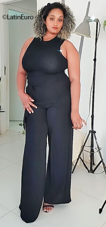 Date this attractive Brazil girl Cassia from Sao Paulo BR12058