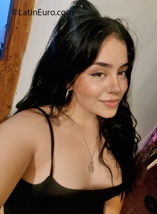 Date this cute Argentina girl Sofia from La Rioja AR889